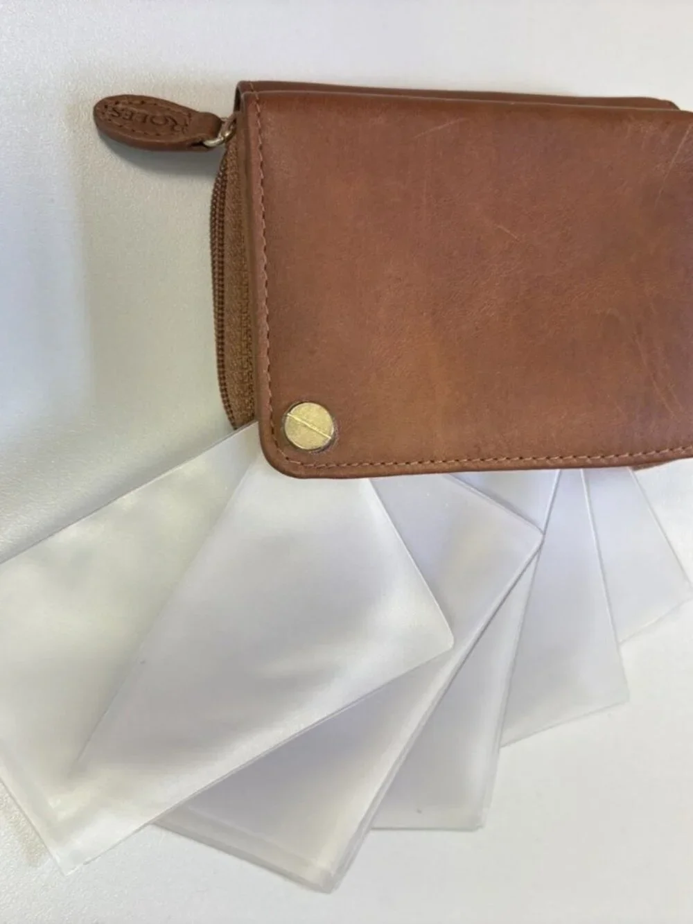 Rolfs Ladies Tan Bi-fold Card Wallet Leather Zipper Brass
